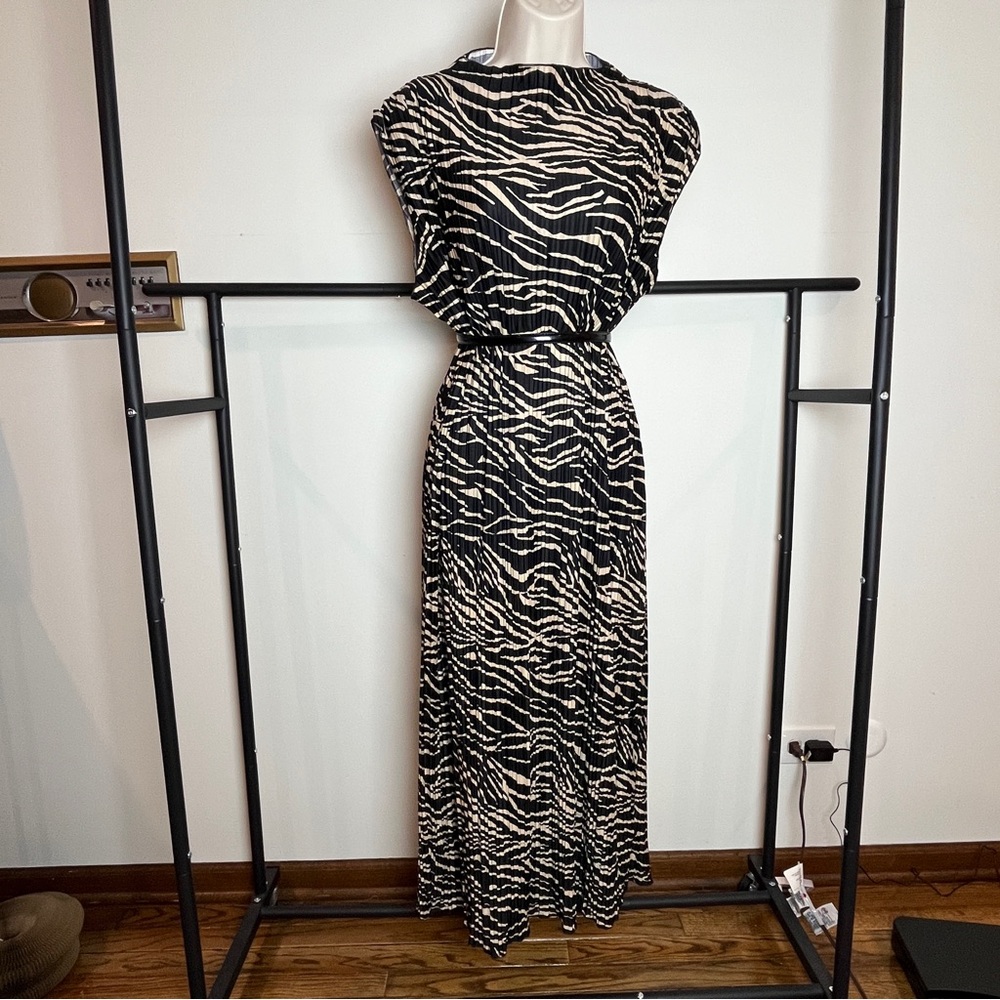 Rails Zebra-Print Pleated Maxi Dress Sleek Bohemian Event Formal Large